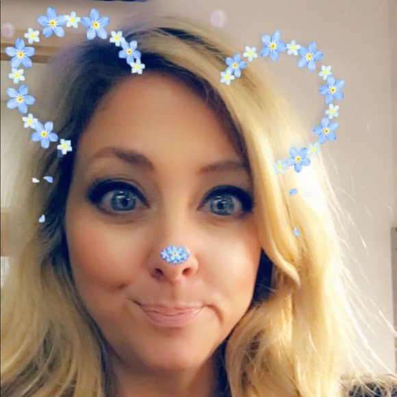 Meet your Posher, Jennifer - Picture 1 of 1